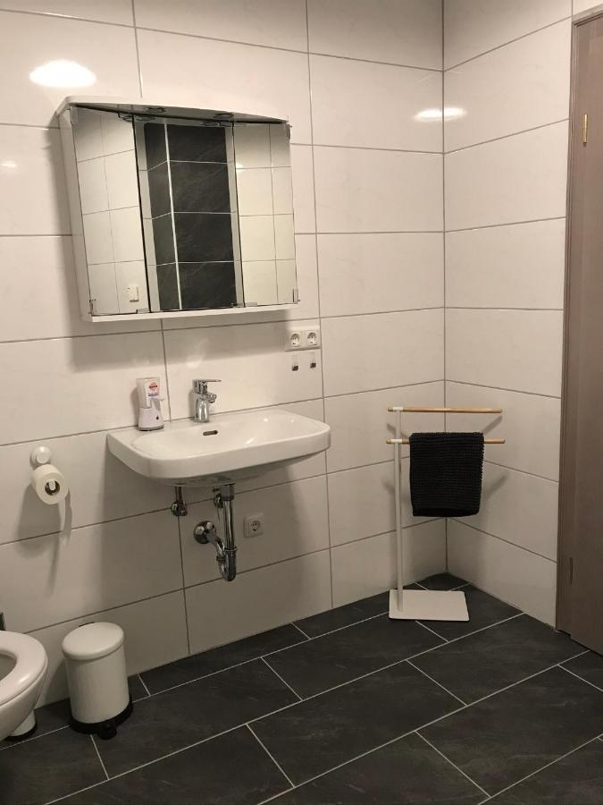 Gemutliche 3-Zimmer Wohnung Saal an der Donau 外观 照片
